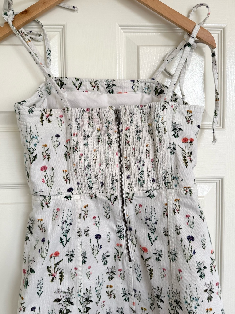 Alice + Olivia Jensen Tie Strap Denim Sundress In Georgia Floral White 4 - Picture 6 of 7